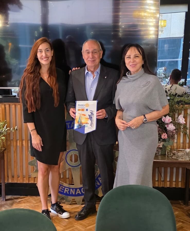 Andrea Corbalán, Matías Pérez Such y Lola Peña